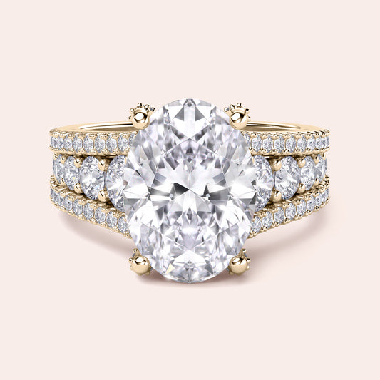 Exquisite 14K/18K yellow gold engagement ring with an oval diamond center and sparkling halo accents for a luxurious look.