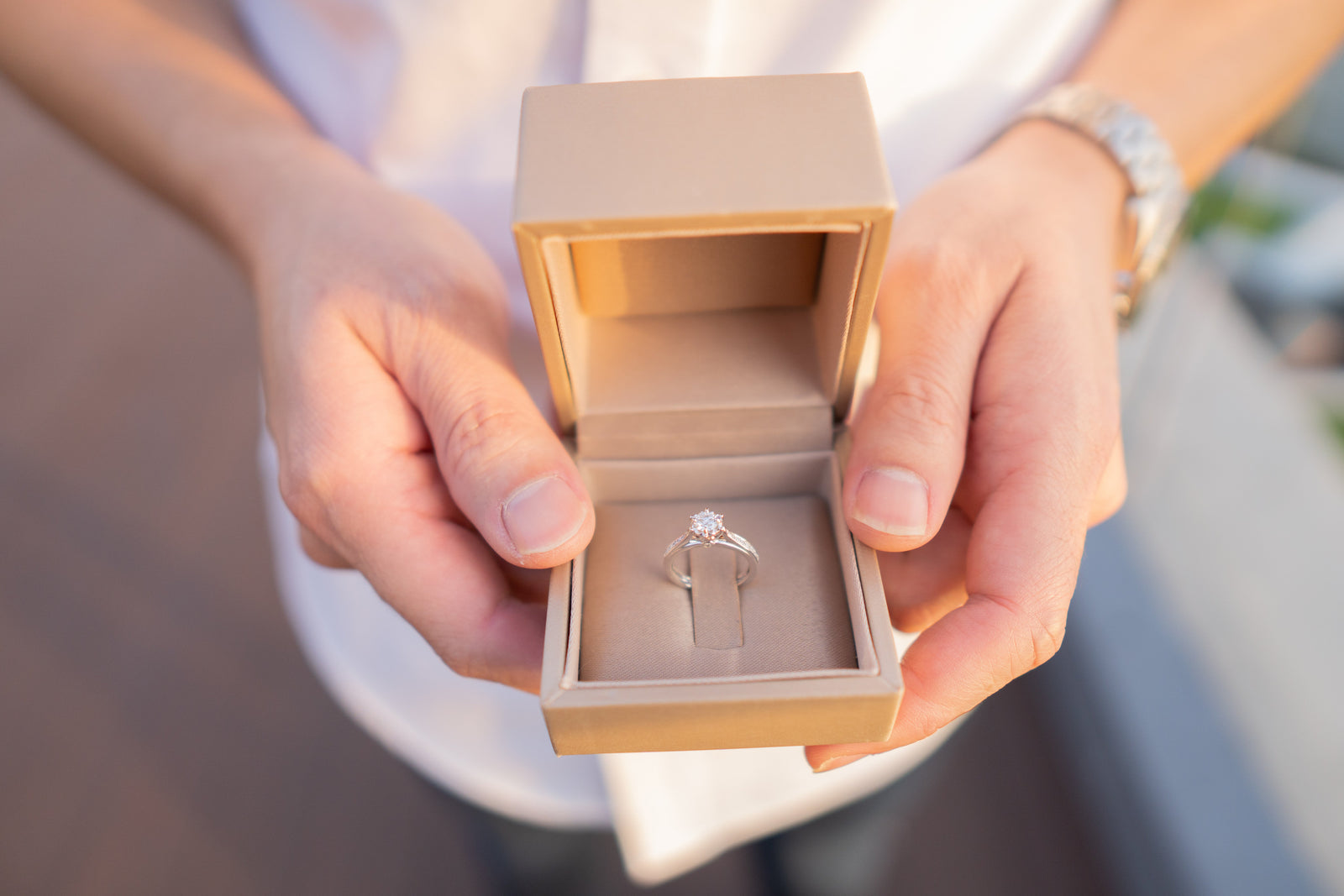 9 Steps to Efficiently Shop for an Engagement Ring