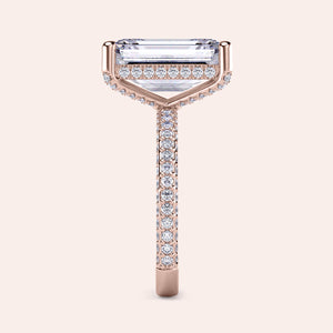 Rose Gold pear-shaped diamond engagement ring withPave band, available in 14K/18K gold or platinum, features an exquisite centerpiece.